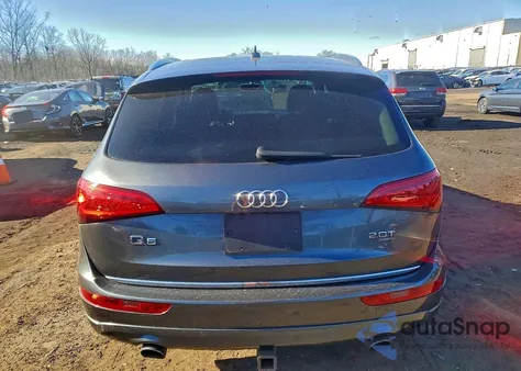 2015 Audi Q5 Premium Plus z USA, uszkodzony, nr VIN WA1LFAFP6FA064790